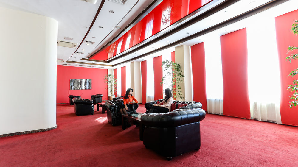 Hotel Duman Astana Buitenkant foto