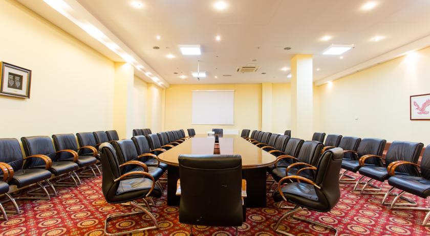 Hotel Duman Astana Buitenkant foto