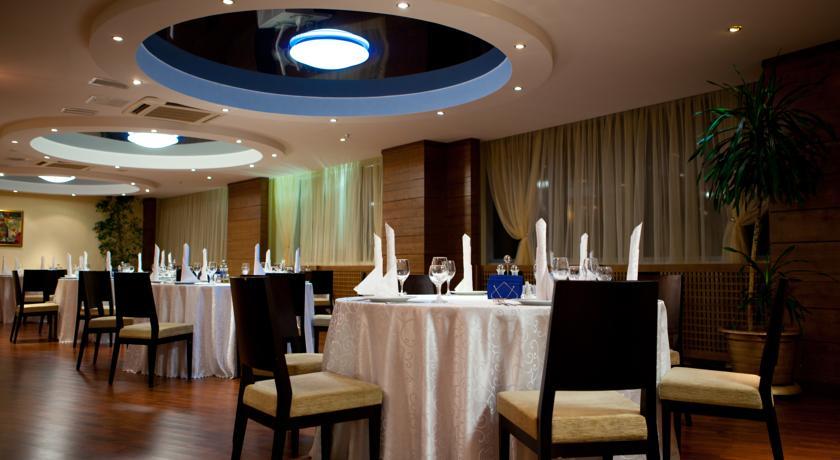 Hotel Duman Astana Buitenkant foto